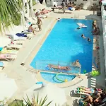 The Hello גומבט
