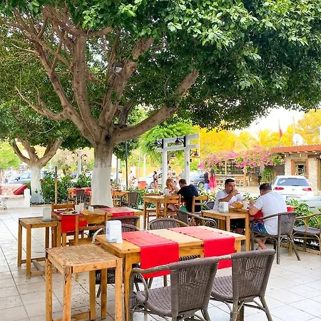 Hotel The Hello 3*