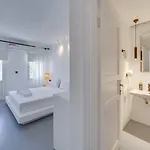 The Hello Hotel 3*