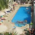 The Hello Ξενοδοχείο 3*