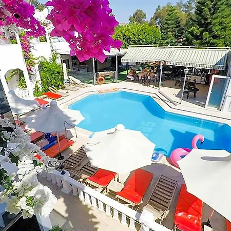 The Hello Szálloda Gümbet